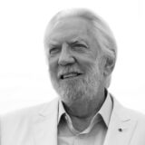 Schwarzweiß-Portrait Donald Sutherland mit Bart