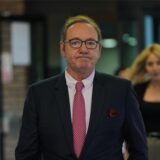 Kevin Spacey im Juli 2023, unmittelbar nach dem Freispruch vor einem Londoner Gericht