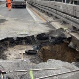 Der Tagesbruch an der Autobahn 3 mit einem metertiefen Loch in Duisburg legt den Verkehr im wichtigen Kreuz Kaiserberg teilweise lahm.