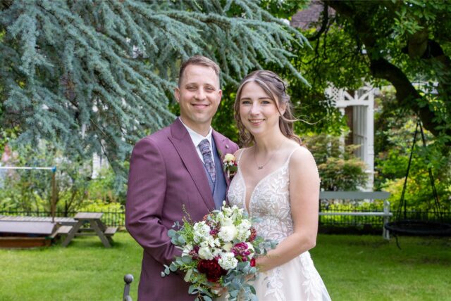 Kyra (geborene Hauptmeier) und Christian Aßkamp haben auf dem Hof Schulte-Rauxel standesamtlich geheiratet.