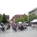 Trotz wechselhaftem Wetter kamen zahlreiche Besucher beim Kulturfest zusammen.
