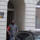 Spezialkräfte der Polizei waren am Freitag (28.6.) in der Wambeler Straße im Einsatz, nachdem ein Mann getötet worden war.