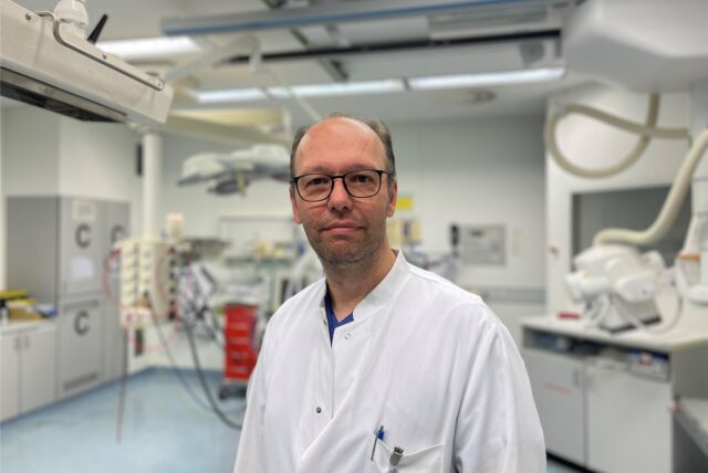 Dr. Thorsten Strohmann leitet die Zentrale Notaufnahme des Klinikums Nord. Während der EM sind hier mehr Mitarbeiter eingesetzt als gewöhnlich.