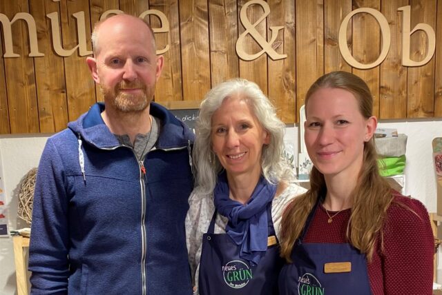Ingo, Yvonne und Tochter Maja Volkmann (von links) betreiben den Bioladen „Neues Grün“ in Unna-Königsborn gemeinsam.