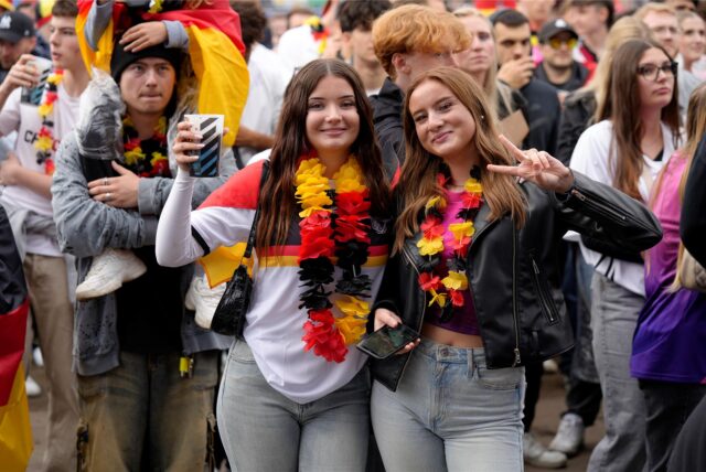 Das Spiel Deutschland gegen Spanien tauchte die Fans im Westfalenpark in ein Wechselbad der Gefühle.
