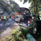 Ein Auto ist an der Werner Straße auf ein geparktes Taxi gefahren.