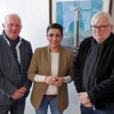 Die Fachbereichsleiterin Zuwanderung und Integration Sengül Ersan, hier mit Dezernent Holger Gutzeit (l.) und Uwe Ringelsiep, Geschäftsführer Jobcenter Kreis Unna.