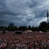 Am 29. Juni hatte ein Gewitter für den Abbruch der Public Viewing-Veranstaltungen in Dortmund gesorgt. Auch am 9. Juli sorgte eine Unwetterwarnung für eine Räumung des Friedensplatzes.