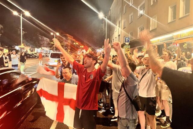 England steht im Finale der Fußball-Europameisterschaft. Der Jubel ist auch in Dortmund groß.