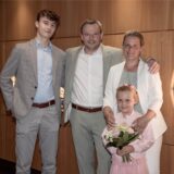 Ann Kristin (geborene Eggers) und Maik Overberg haben geheiratet. Die gemeinsame Tochter Lea und ihr Halbbruder Nico wohnten der Trauung bei.