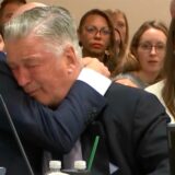 Alec Baldwin weint Tränen der Erleichterung.