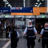 Die Bundespolizei an einem Bahnhof (Symbolbild).