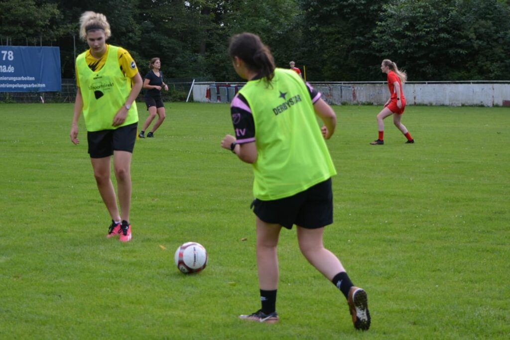 Die ersten Trainingseinheiten stecken bereits in den Knochen. Und auch ein erstes Testspiel verlief erfolgreich. Die ersten Trainingseinheiten stecken bereits in den Knochen. Und auch ein erstes Testspiel verlief erfolgreich.