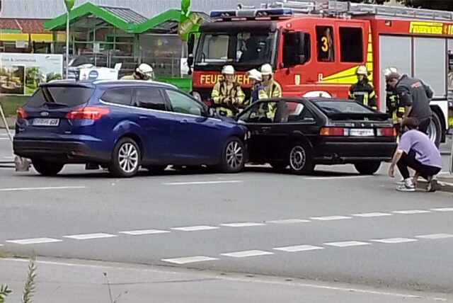 Ein Verkehrsunfall an der Mendener- Einmündung Ruhrstraße.