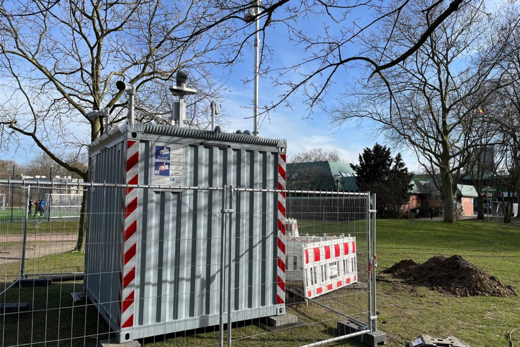 Dieser Video-Container der Polizei steht seit März 2023 im Keuning-Park. (Archivbild) Dieser Video-Container der Polizei steht seit März 2023 im Keuning-Park. (Archivbild)