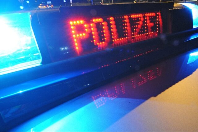 Auf dem Autobahnzubringer zwischen Werne und Hamm passierte auf Hammer Stadtgebiet ein schwerer Unfall, die Straße ist dort voll gesperrt.