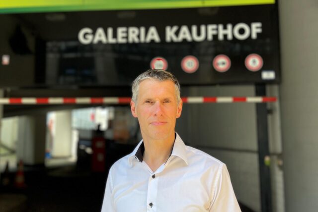 ADAC-Verkehrsexperte Dirk Krüger hat das Parkhaus an der Kolpingstraße mitten in der Dortmunder City unter die Lupe genommen.