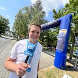 Unser Reporter Matthias Langrock ist bei der Ankunft der NRW-Radtour vor Ort.
