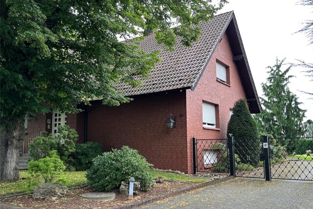 Dieses Gebäude in Bork zählt zu dem Grundstück, das für mehr als eine Million Euro zum Verkauf steht.
