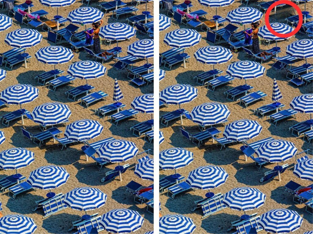 Auflösung Suchbild mit Strandmotiv. Sonnenschirme und Liegen am Strand. Roter Kreis. Auflösung Suchbild mit Strandmotiv. Sonnenschirme und Liegen am Strand. Roter Kreis.