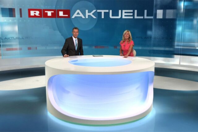 RTL-Chefredakteur Peter Kloeppel und Sportmoderatorin Ulrike von der Groeben moderieren «RTL Aktuell» in Köln.