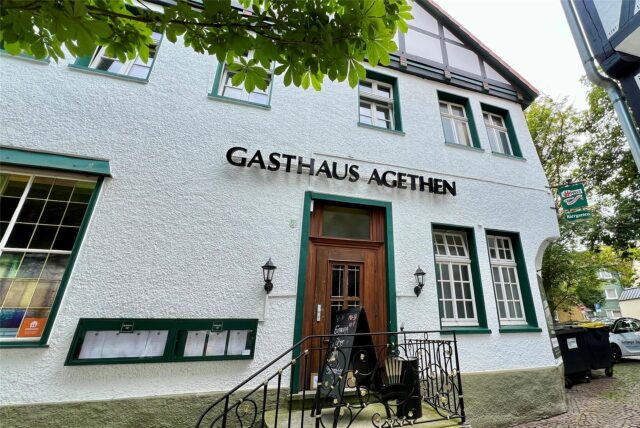Das Gasthaus Agethen ist für seine späten Öffnungszeiten bekannt.