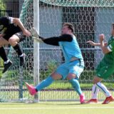 Der TuS Westfalia Wethmar um Keeper Niklas Dvorak (M.) schied gegen die SG Massen aus.