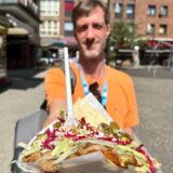 Reporter Tim Schulze hat den Döner von „Echter Berliner“ im Brückstraßenviertel probiert.