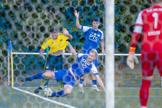 Abdulhai Aljouk (l.) und der SuS Kaiserau unterlagen dem TuS Hiltrup beim Urlaubsguru-Cup mit 0:2.