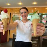 Yvonne Neudeker betreibt an der Husener Straße das Eiscafé „Yve’s“. Ihr Markenzeichen sind ungewöhnliche Eissorten.