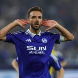 03.08.2024, Fussball, Saison 2024/2025, 2. Bundesliga, 1. Spieltag, FC Schalke 04 – Eintracht Braunschweig, Kenan Karaman (FC Schalke 04) jubelt nach seinem Tor zum 3 zu 1.



Foto: Tim Rehbein/RHR-FOTO