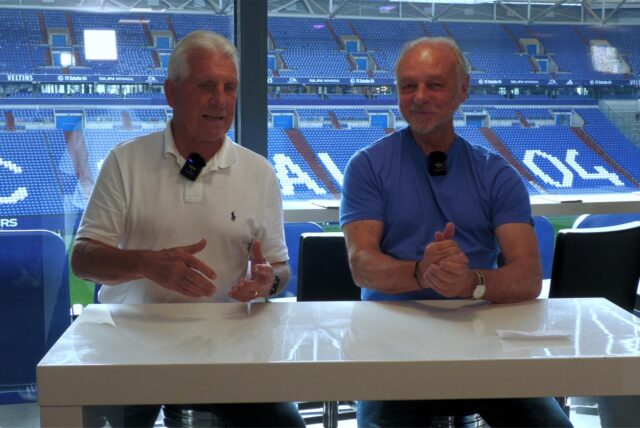 Die Fußball-Legenden Klaus Fischer und Rüdiger Abramczik sprechen im Legenden-Talk über die aktuelle Situation beim S04.