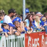 01.05.2024, Fussball, Saison 2023/2024, 2. Bundesliga, Training FC Schalke 04, Einige hundert Fans schauen der Mannschaft beim Training zu.
