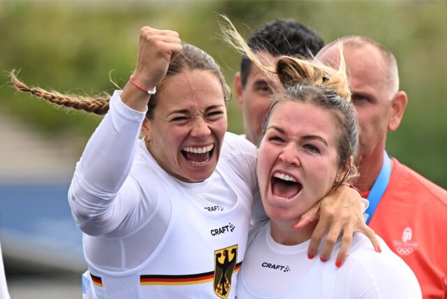 Die Olfenerin Jule Hake (r.) und Pauline Paszek haben es geschafft: Das Duo gewinnt Bronze im K2 bei den Olympischen Spielen in Paris.
