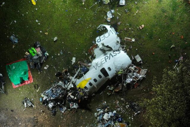 Die Trümmer an der Absturzstelle eines Flugzeugs mit 62 Menschen an Bord im brasilianischen Bundesstaat Sao Paulo, am frühen Samstag, 10. August 2024.