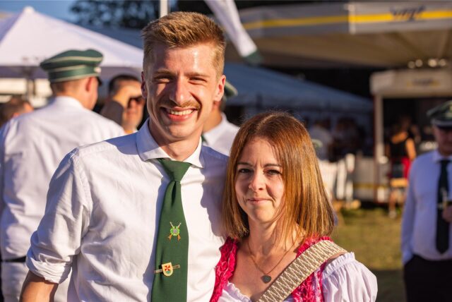 Christopher Kahlisch ist der neue König des Schützenvereins Langschede. Er erwählte seine Schwägerin Tanja Kahlisch zur Königin.