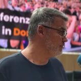 Oberbürgermeister Thomas Westphal wird von Ruhr Nachrichten-Reporter Tim Hübbertz interviewt.