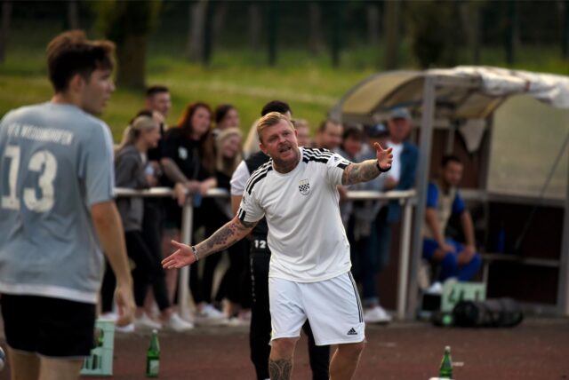 Patrick Thomas hat beim VfK Weddinghofen drei Spieler freigestellt.