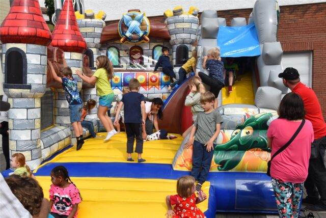 Im vergangenen Jahr hat der Kinder- und Familientag noch auf dem Marktplatz stattgefunden. In diesem Jahr wird im Himmelmannpark gefeiert.