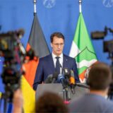 NRW-Ministerpräsident Hendrik Wüst (CDU) äußert sich auf einer Kabinettsitzung in Düsseldorf.