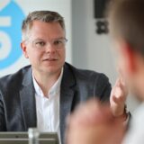 Kreisdirektor und Kämmerer Mike-Sebastian Janke, hier vor wenigen Wochen bei der Vorstellung des Kreishaushalts 2025/2026 für den Kreis Unna.