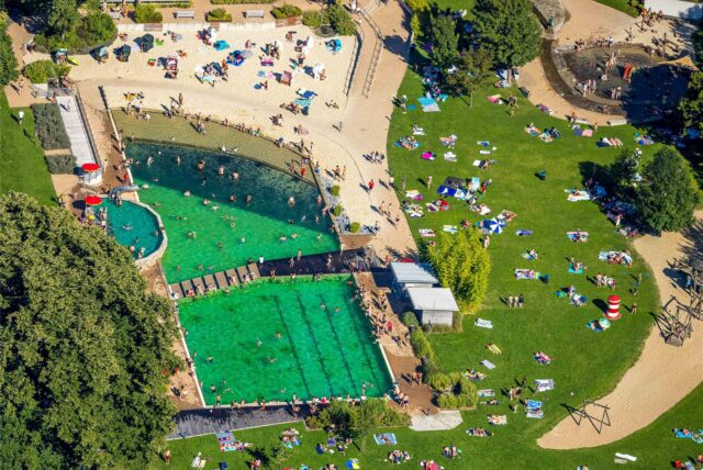 Das Naturfreibad Froschloch aus der Luft