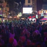 Beim Stadtfest Unna ist eine Menschenmenge in der Innenstadt