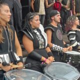 Kurze Pause, dann geht’s weiter mit den mitreißenden Rhythmen von Brincadeira aus Spanien.