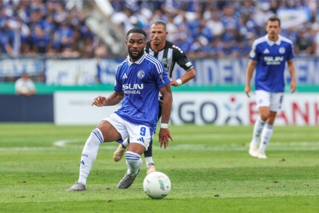 17.08.2024, Fussball, Saison 2024/2025, 1. Runde, DFB-Pokal, VfR Aalen – FC Schalke 04, Moussa Sylla (FC Schalke 04) Foto: Tim Rehbein/RHR-FOTO