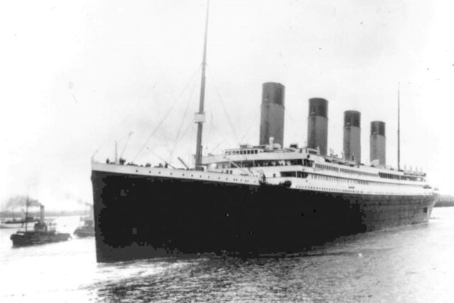 Dieses Bild vom 10. April 1912 zeigt die Titanic zu Beginn ihrer Jungfernfahrt.