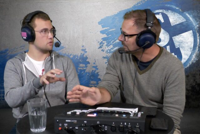 Die Schalke-Reporter Tim Kühnel und René Preuß sprechen im „Schalke-Pottcast“ über den FC Schalke 04.