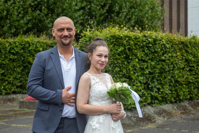 Eleftheria „Lisa“ (geborene Parissi) und Damian Ficek haben am Standesamt zu Castrop-Rauxel geheiratet.