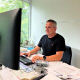 Kämmerer Andreas Heinrich an seinem Arbeitsplatz im Rathaus.