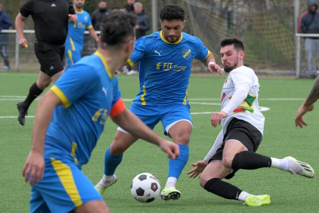 Emre Yildiz im Zweikampf.